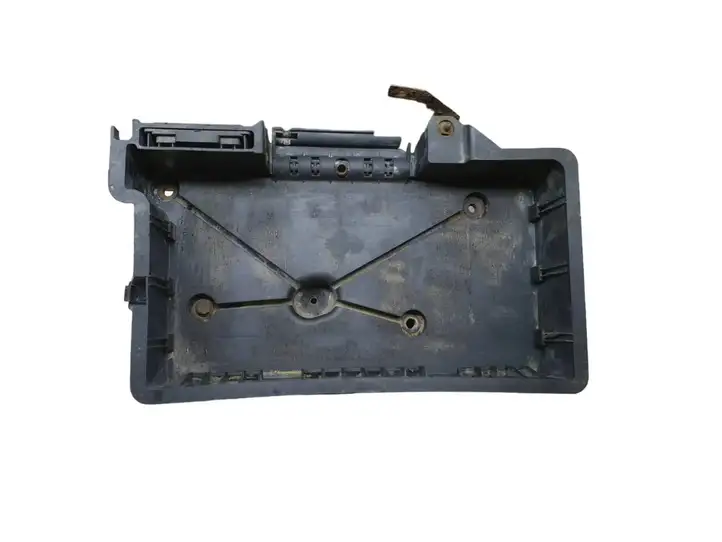 Iveco Daily Daily 35 - 40.10 (2001 - 2016) 3800103 Площадка аккумулятора — фото 1