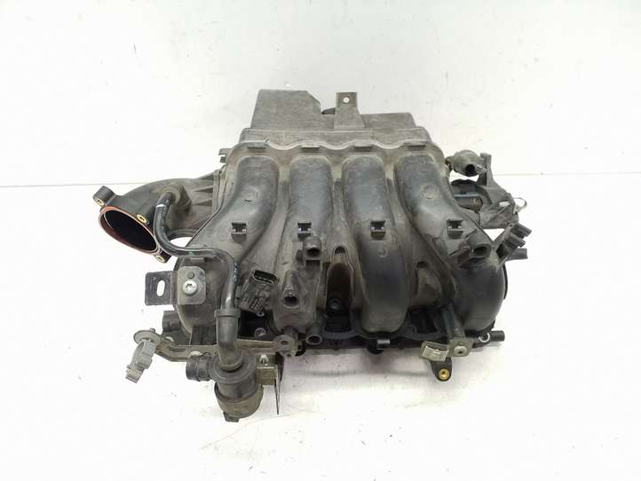 Opel Astra (2012 - 2015)  55573811 Впускной коллектор