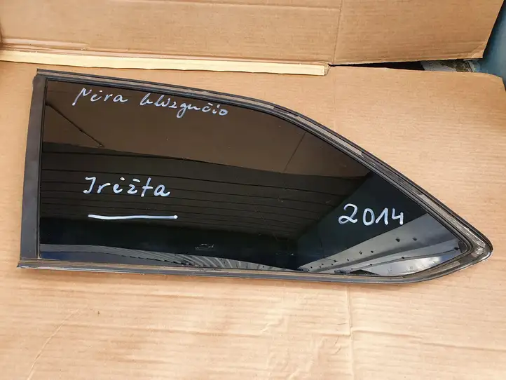 Skoda Octavia Mk3 (5E) (2013 - 2019) 5E9845297 Заднее боковое стекло — фото 1