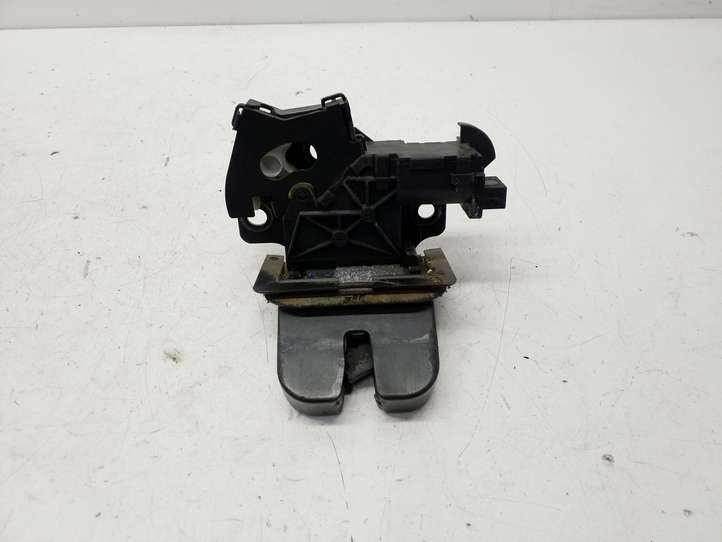 Audi A6 (2008 - 2011)  8P4827505C Замок задней крышки