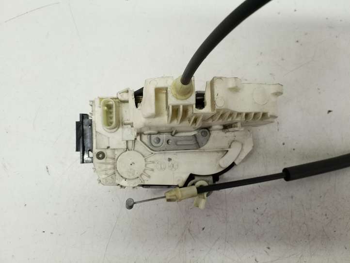 Chrysler Town and Country (2010 - 2016)  P04589694AD Передняя звукоизоляция
