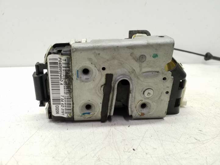 Chrysler Town and Country (2010 - 2016)  P04589694AD Передняя звукоизоляция