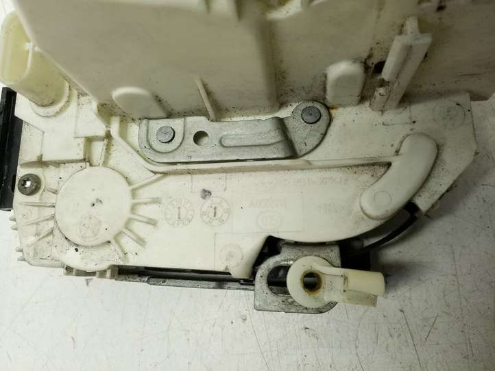 Chrysler Town and Country (2010 - 2016)  P04589694AD Передняя звукоизоляция