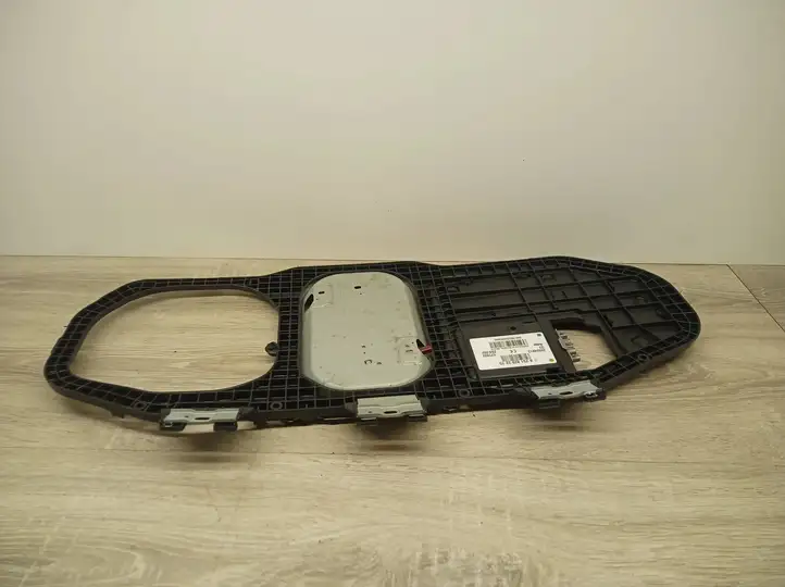 Mercedes-Benz ML W164 (2005 - 2011) A2518202275 Усилитель антенны — фото 1