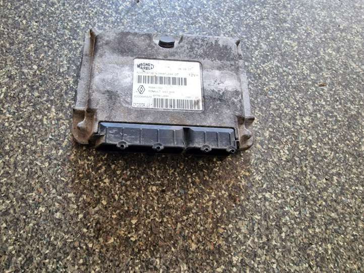 Renault Trafic II (X83) (2002 - 2014)  8200645578 Mодуль kомфортa