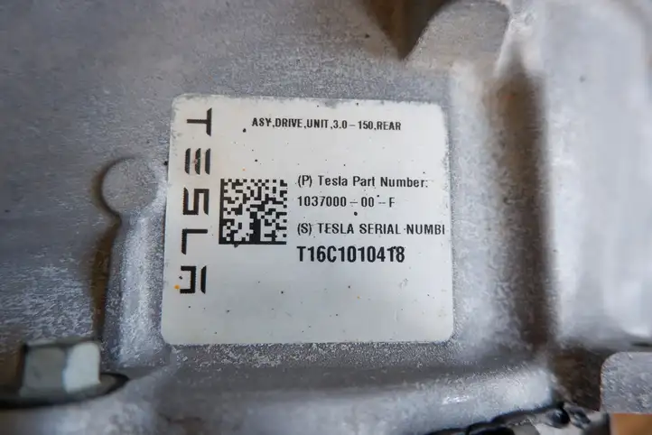 Tesla Model S (2016 - 2021) 103700000F Электродвигатель автомобиля — фото 13