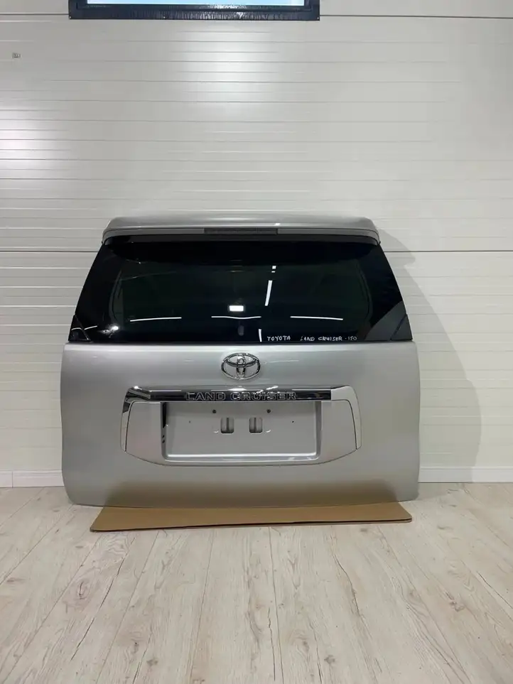 Toyota Land Cruiser (J120) (2002 - 2009) Крышка багажника — фото 2