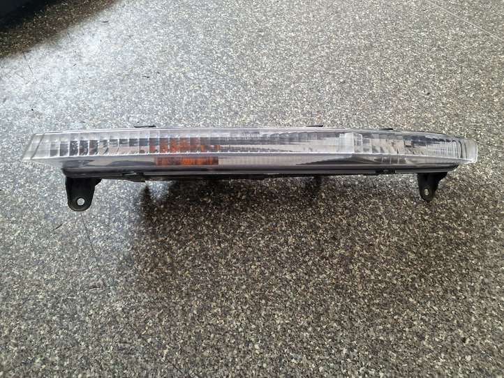 Audi Q7 (2005 - 2009)  4L0953041 Указатель поворота передний
