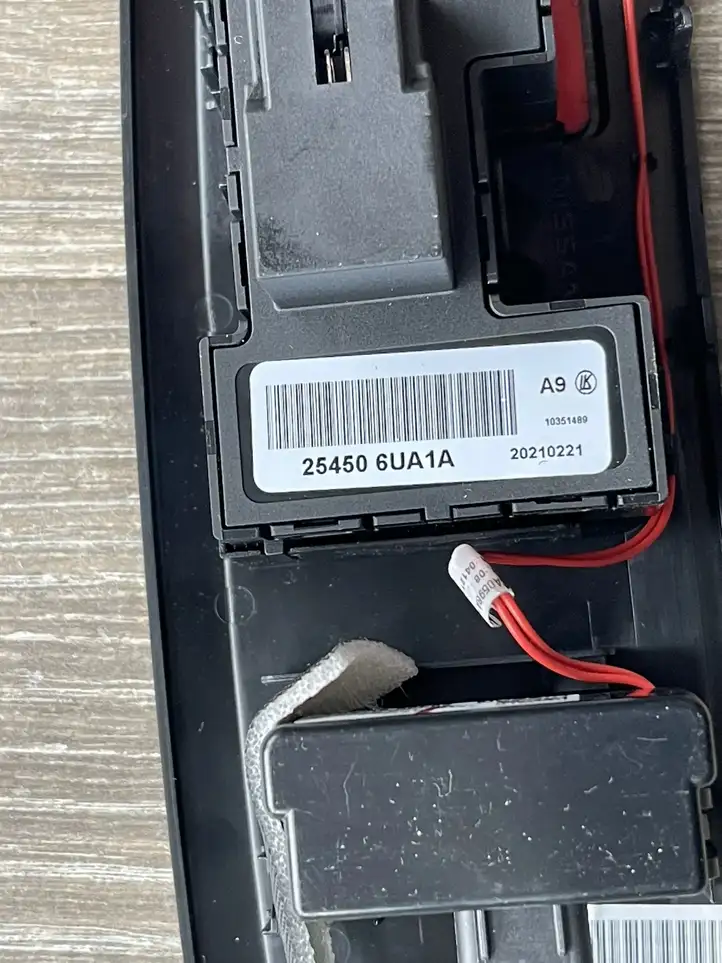 Nissan Qashqai J12 (2021 - ) 254506UA1A Включатель раздвижной крыши — фото 3