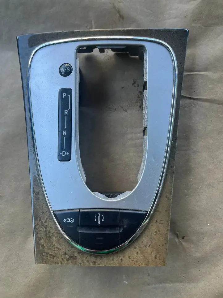 Mercedes-Benz E W211 (2002 - 2009) 2118205410 Блок кнопок на панели — фото 1