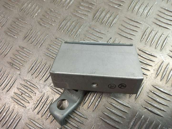 Lexus GS 300 350 430 450h (2004 - 2007)  88240-30470 Другие блоки управления / модули