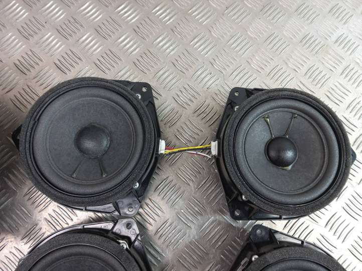 Lexus GS 300 350 430 450h (2004 - 2007)  86280-0W330 Звукоусилитель