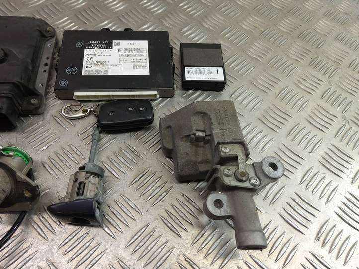 Lexus GS 300 350 430 450h (2004 - 2007)  89661-30D00 Комплект зажигания