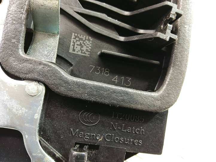 BMW X3 F25 (2010 - 2017)  7318413 Замок задней двери