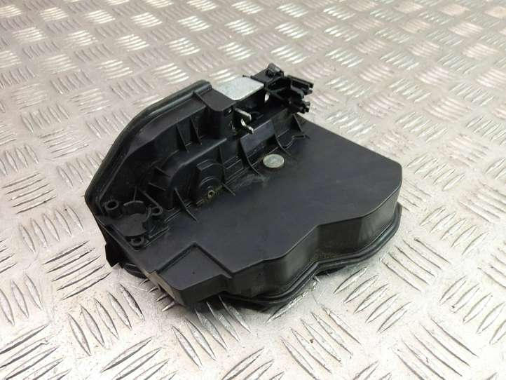 BMW X3 F25 (2010 - 2017)  7318413 Замок задней двери