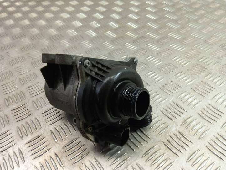 BMW X3 F25 (2010 - 2017)  7632426 Водяной насос