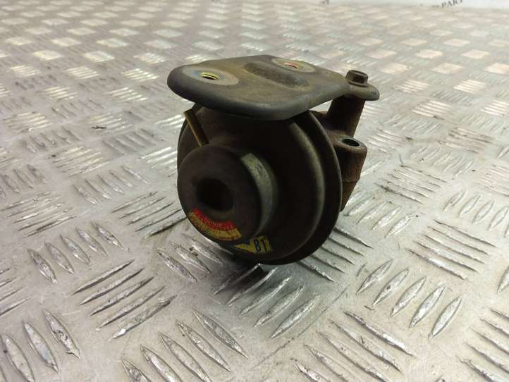 Toyota Corolla E120 E130 (2004 - 2007)  25800-27040 Клапан EGR