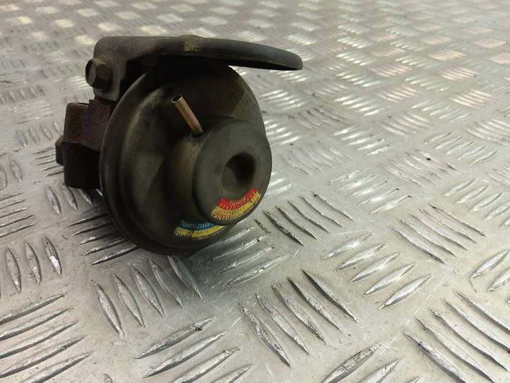 Toyota Corolla E120 E130 (2004 - 2007)  25800-27040 Клапан EGR