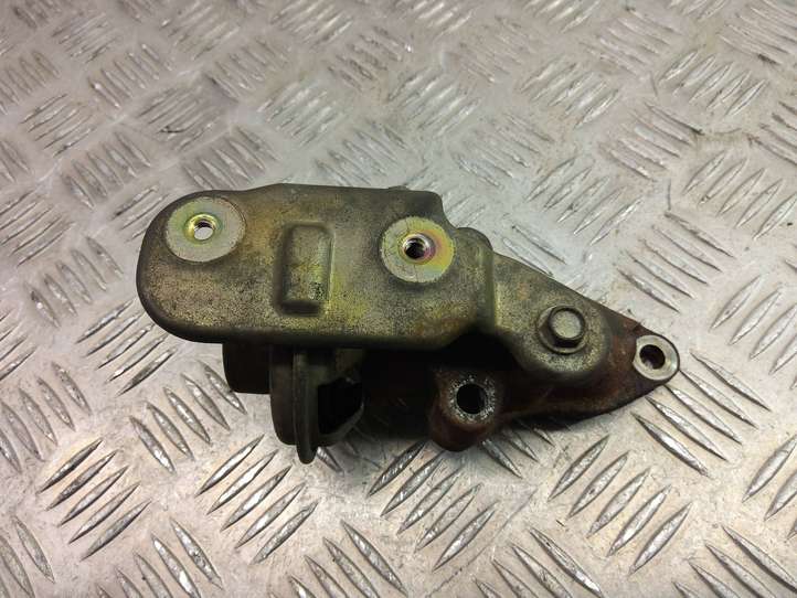 Toyota Corolla E120 E130 (2004 - 2007)  25800-27040 Клапан EGR