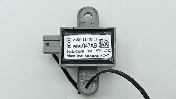 Mercedes-Benz C W204 (2007 - 2014) A2048210651 Датчик удара SRS — фото 1