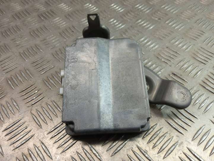 Lexus GS 300 350 430 450h (2004 - 2007)  89815-30090 Другие блоки управления / модули