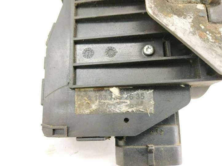 Mercedes-Benz ML W163 (1997 - 2005)  1637302635 Замок задней двери