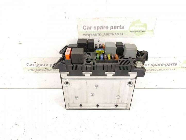 Mercedes-Benz E W211 (2002 - 2009)  2115457301 Блок предохранителей