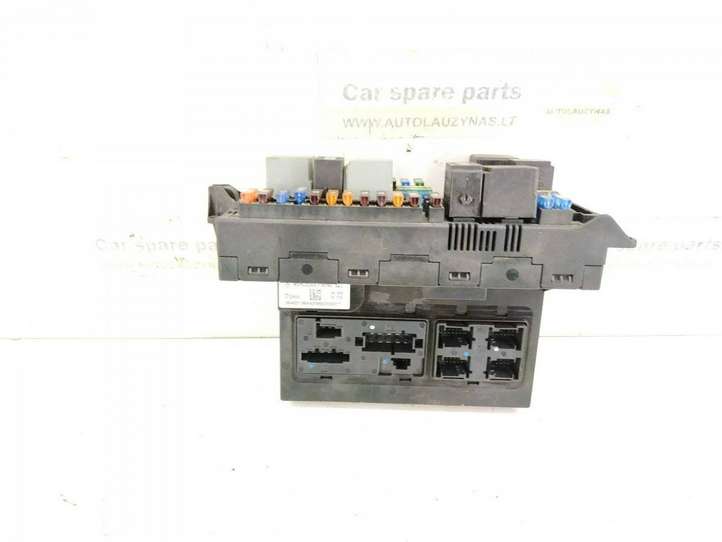 Mercedes-Benz E W211 (2002 - 2009)  2115457301 Блок предохранителей