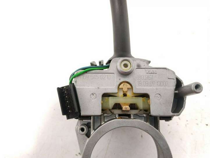 Mercedes-Benz B-class W245 (2005 - 2008)  1695450210 Ручка стеклоочистителей