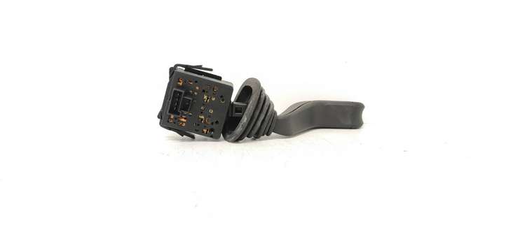 Opel Corsa C (2003 - 2006)  09185415 Ручка стеклоочистителей