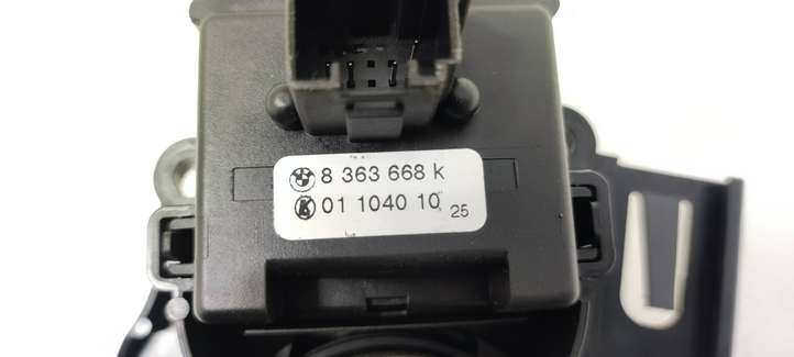 BMW 3 E46 (1998 - 2005)  8363668K Комплект ручек