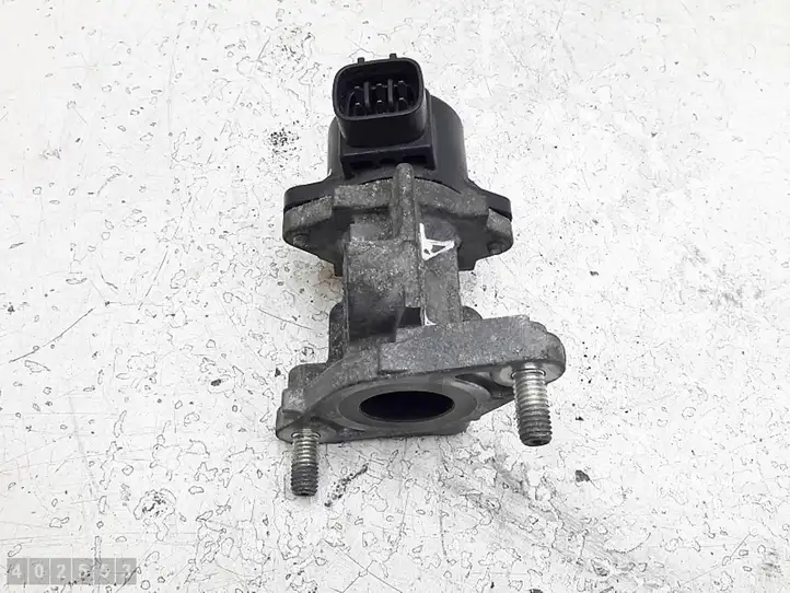 Toyota Prius (XW30) (2009 - 2015) 2562037110 Охладитель клапана EGR — фото 4