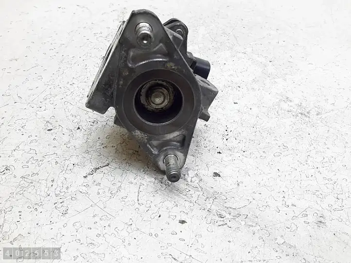 Toyota Prius (XW30) (2009 - 2015) 2562037110 Охладитель клапана EGR — фото 6
