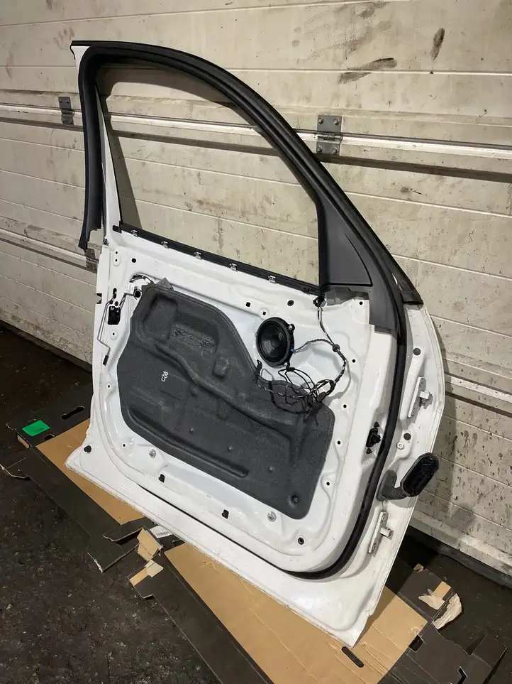 BMW X3 F25 (2010 - 2017) Дверь — фото 2