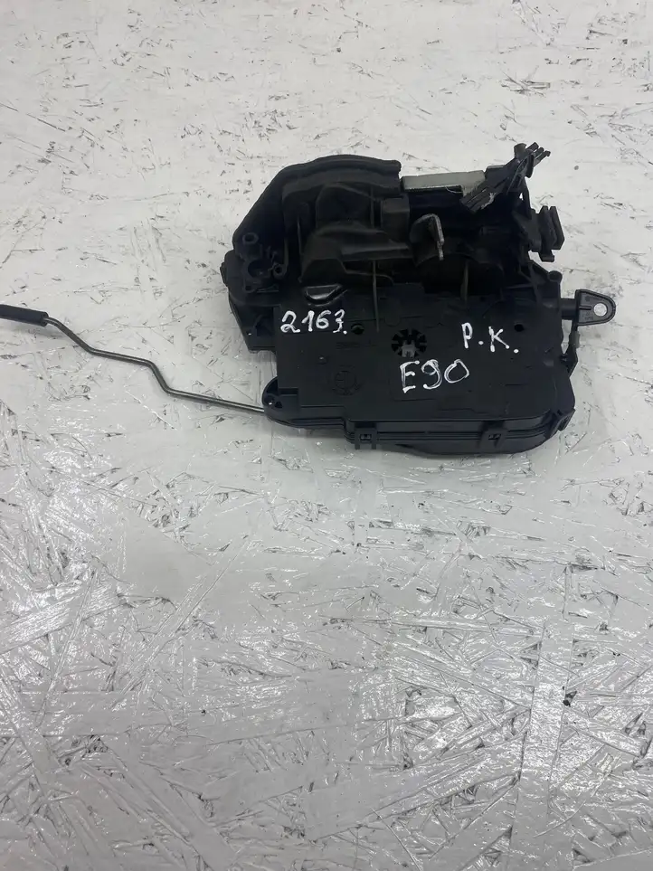BMW 3 E90 E91 (2005 - 2012) 7059973 Замок передней двери — фото 1