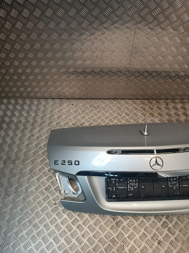 Mercedes-Benz E A207 (2010 - 2017) A2077501475 Крышка багажника — фото 2