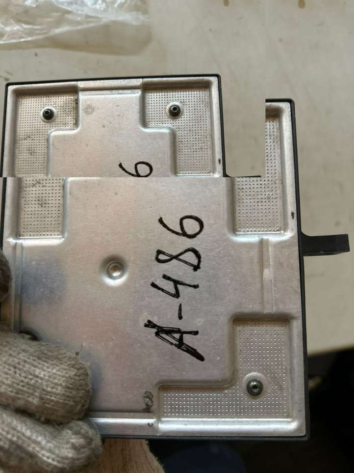 Audi A4 (2000 - 2006)  8E0907279E Mодуль kомфортa