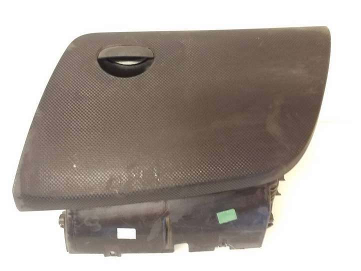 Seat Leon (1P) (2005 - 2012)  5P1857103 Ящик для вещей