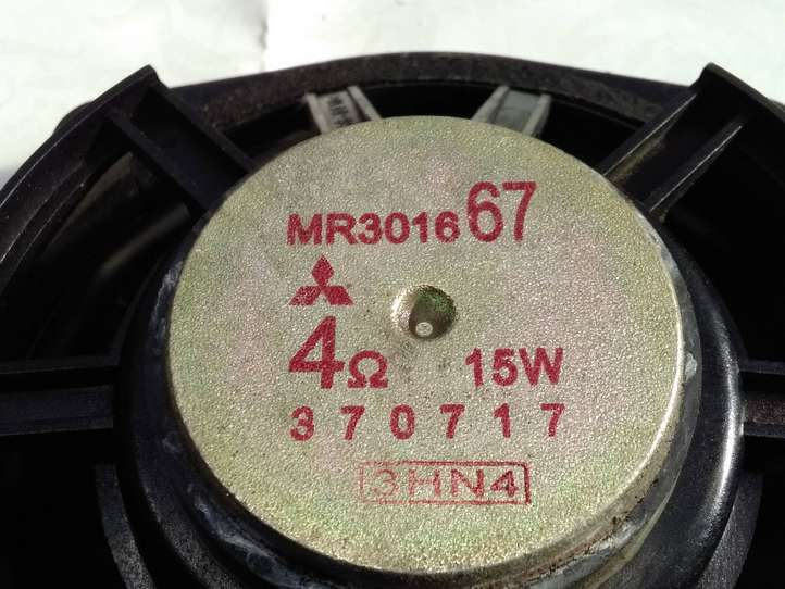 Mitsubishi Outlander (2001 - 2007)  MR301667 Громкоговоритель (громкоговорители) в задних дверях