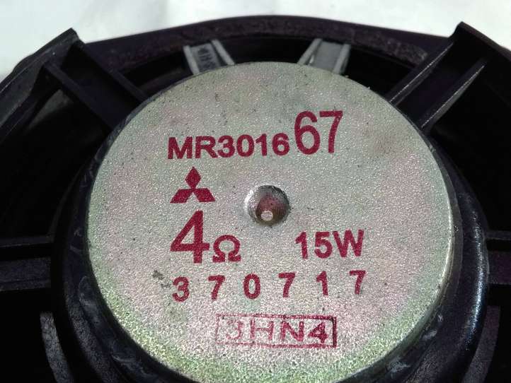 Mitsubishi Outlander (2001 - 2007)  MR301667 Громкоговоритель (громкоговорители) в задних дверях
