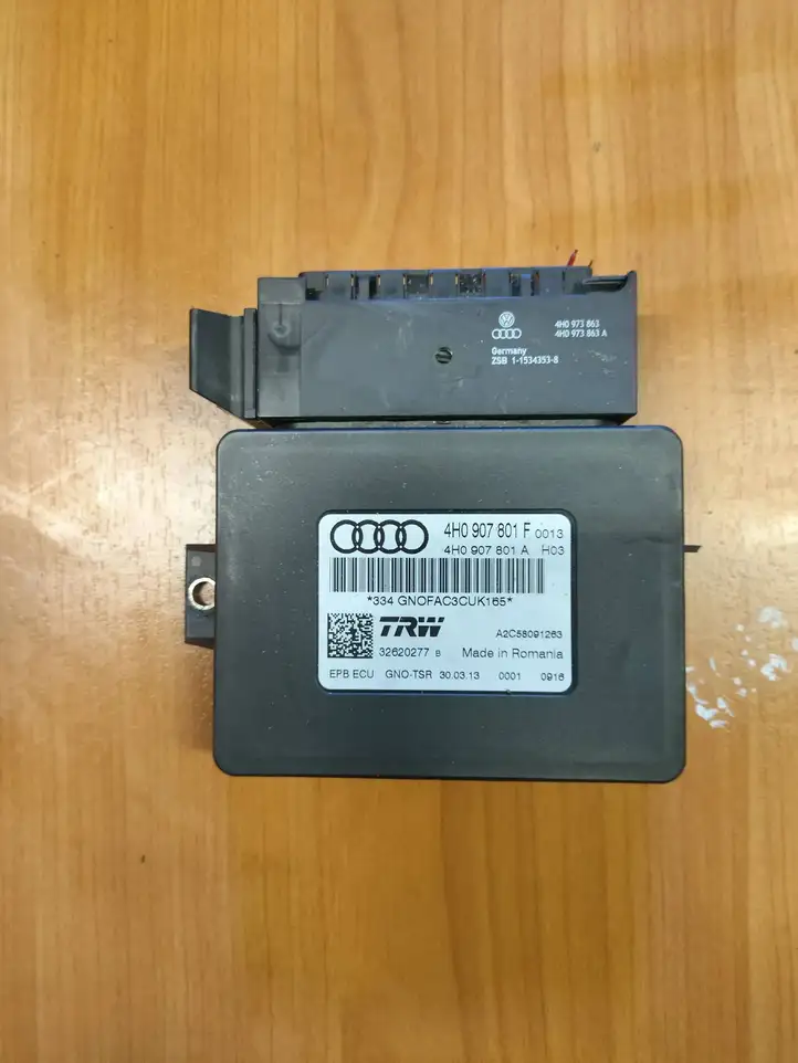 Audi A6 Allroad C7 (2012 - 2014) 4H0907801F Блок управления тормозной системой — фото 1