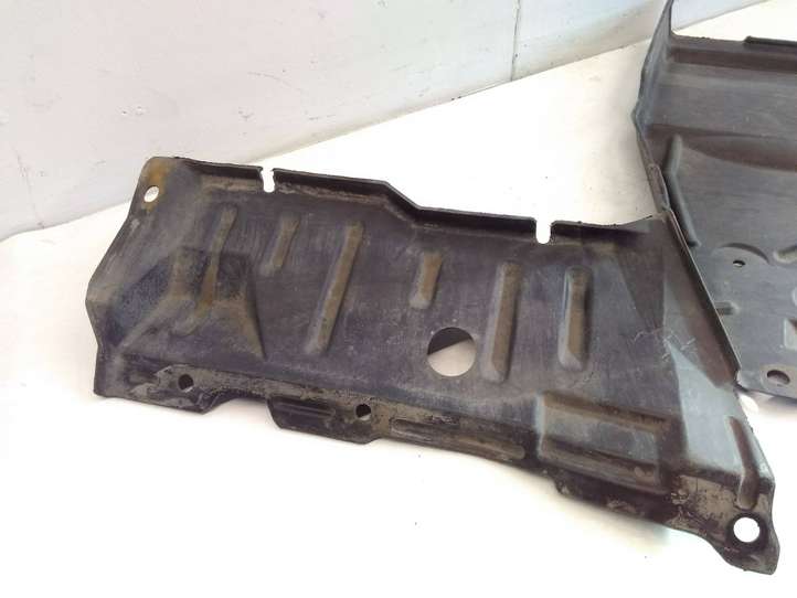 Nissan X-Trail T30 (2001 - 2007)  758948H300 Защита дна двигателя