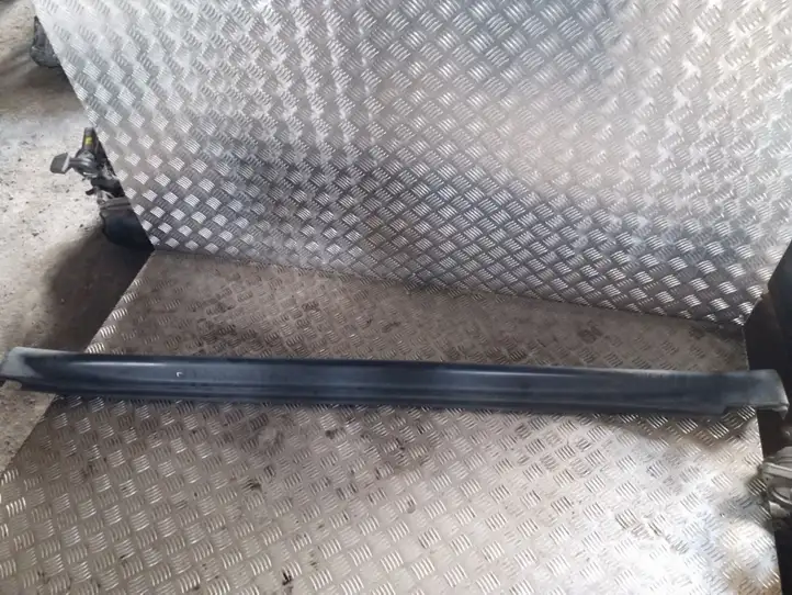 Nissan Juke I F15 (2010 - 2018) 768511KA6A Порог кузова — фото 1
