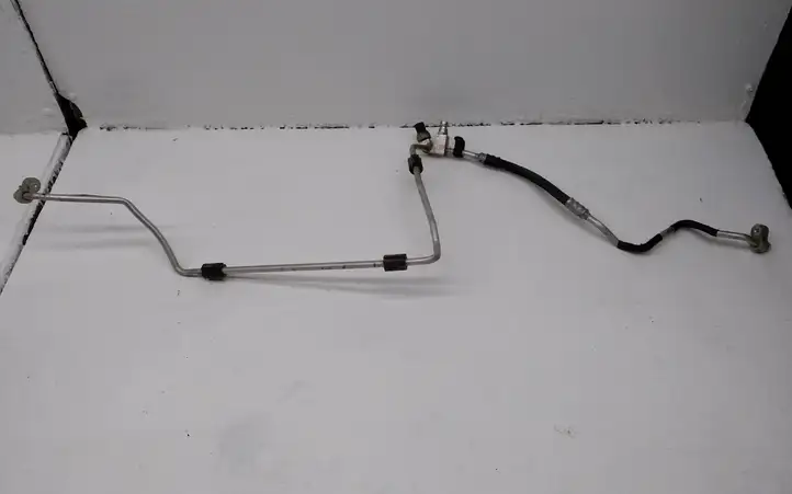 BMW 3 F30 F35 F31 (2012 - 2018) 9212236 Трубки и шланги кондиционера — фото 1