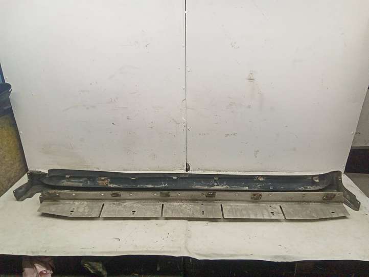 Mercedes-Benz GL X164 (2006 - 2012)  A1646900210 Порог