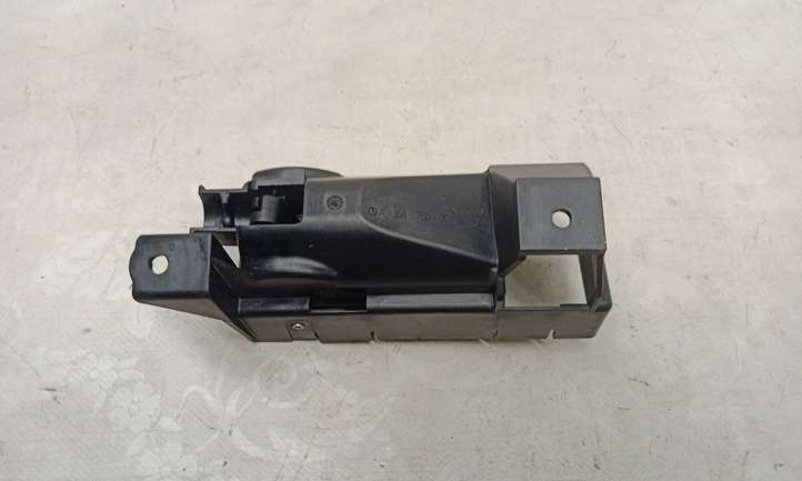 Mercedes-Benz GL X164 (2006 - 2012)  A1647600561 Ручка задней крышки