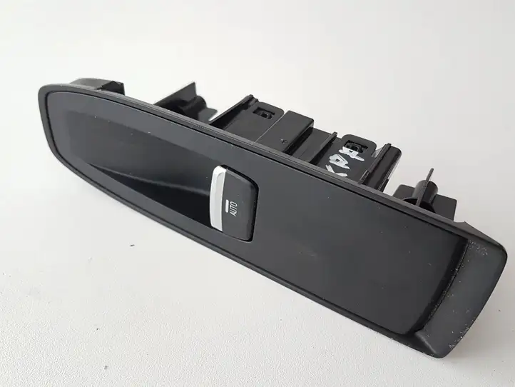 Subaru Forester SK (2018 - 2025) 83071FL250 Блок кнопок стеклоподъемников — фото 1