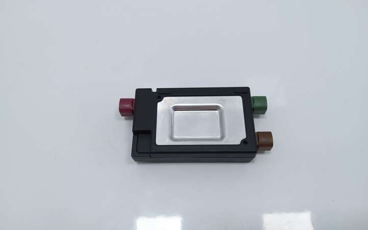 Volkswagen PASSAT B8 (2015 - )  5G0035953C Блок управления USB