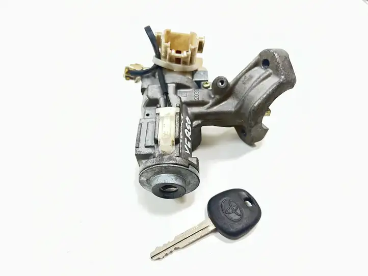 Toyota Corolla Verso E121 (2001 - 2004) 45020336 Замок зажигания — фото 1