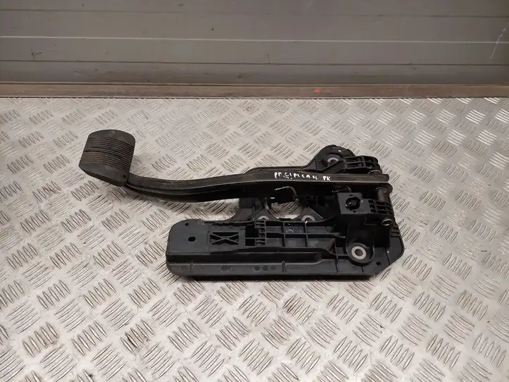 Chrysler Pacifica (2016 - ) P04581676AB Тормозная педаль — фото 1